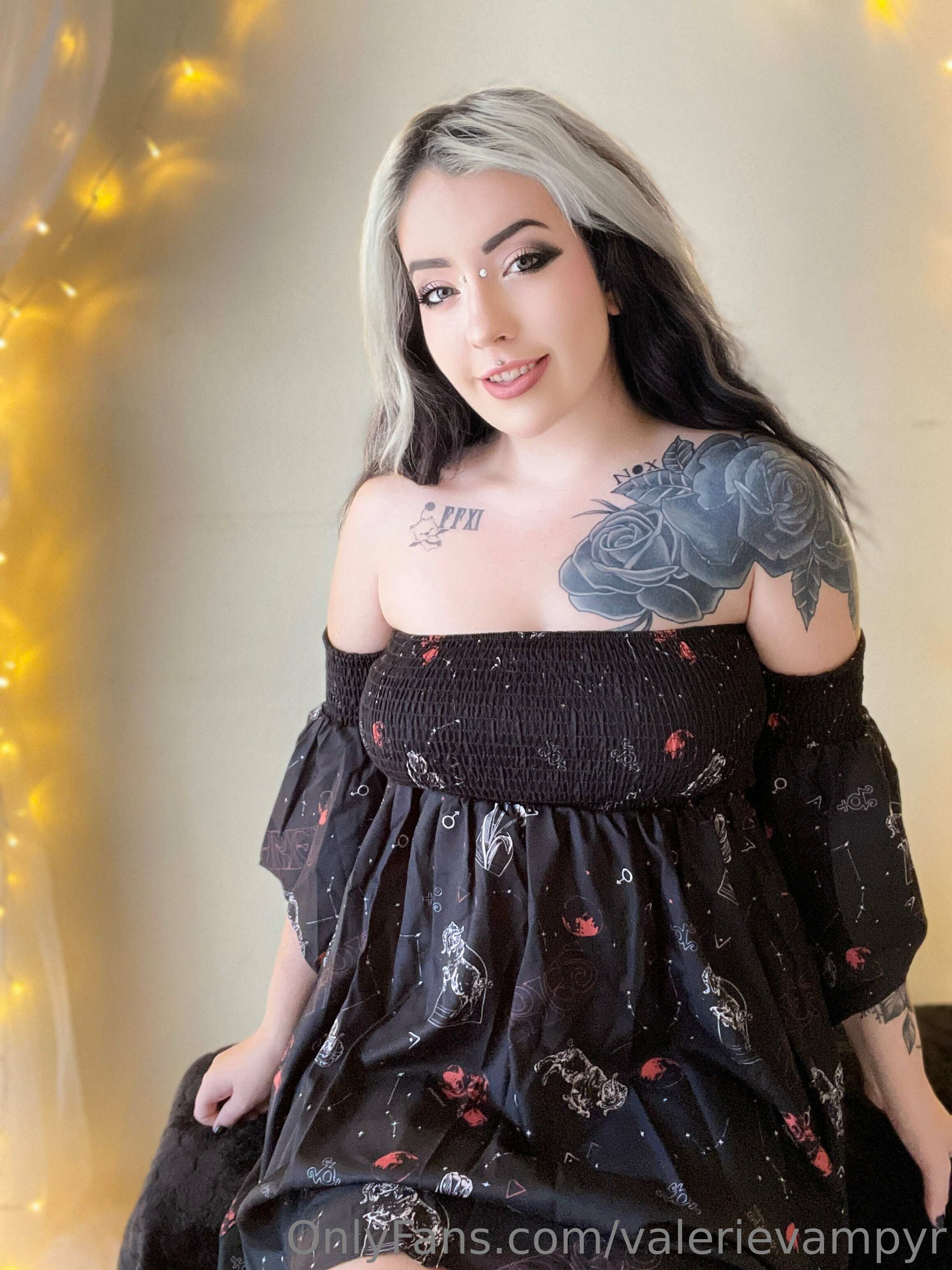 Photo 2 of Valerie Vampyr