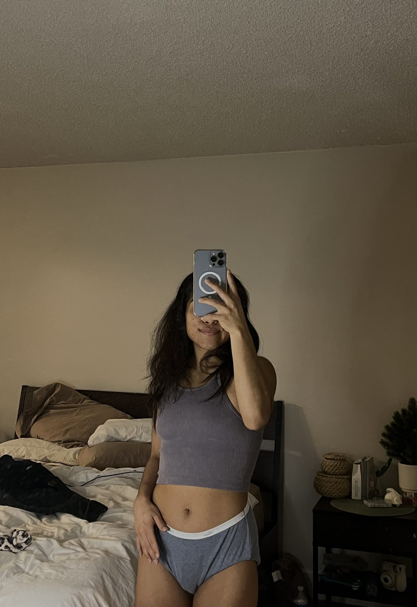 Photo 79 of 444Vanessa