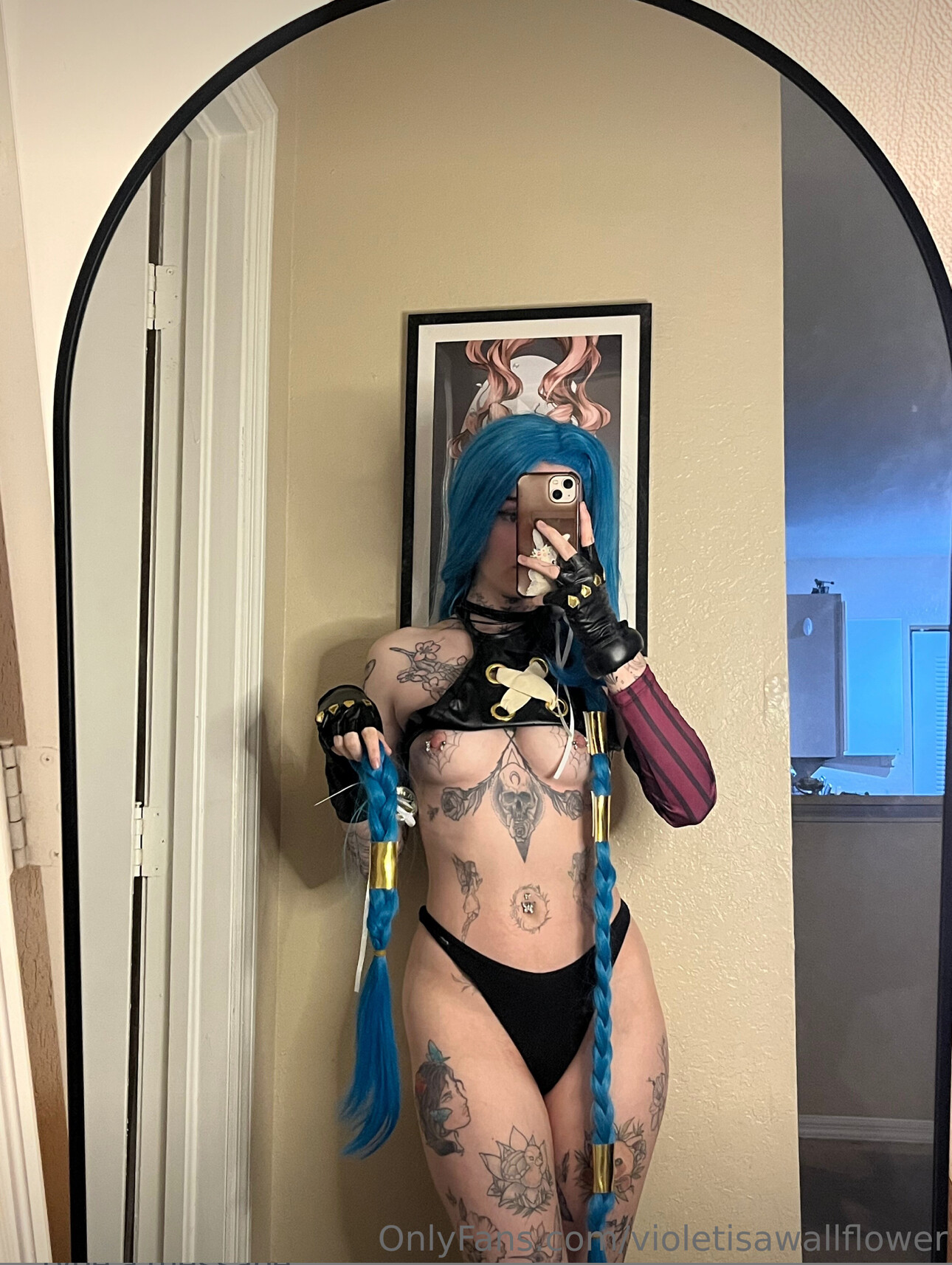 Photo 33 of Violetisawallflower