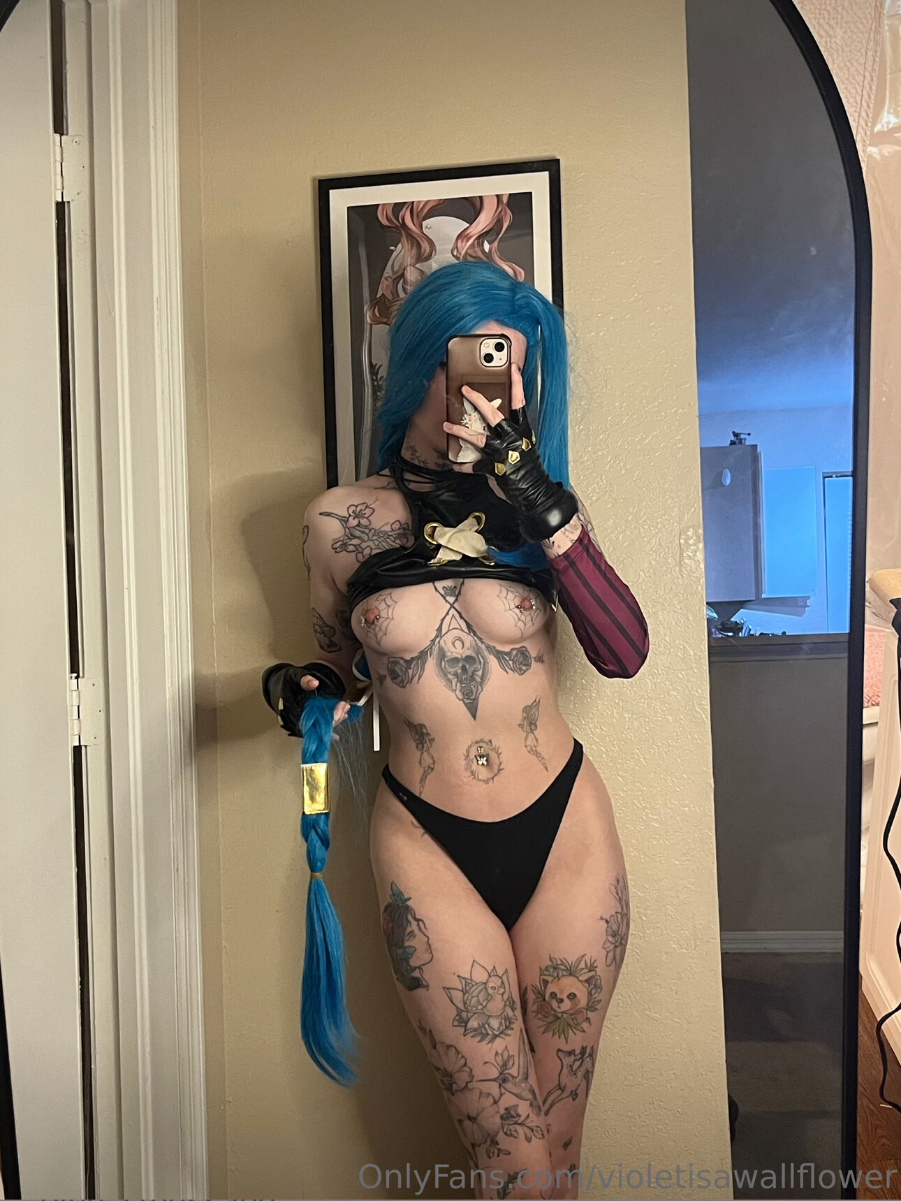 Photo 21 of Violetisawallflower