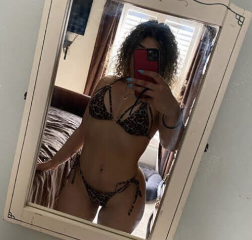 Photo 35 of JustYeliz