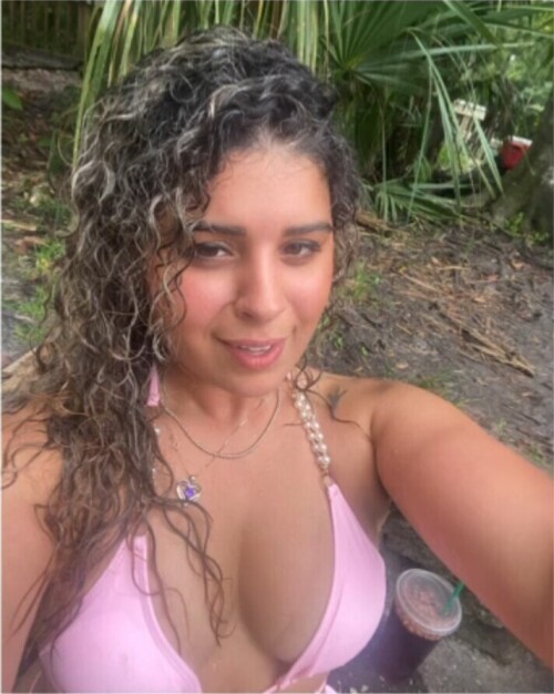 Photo 19 of JustYeliz
