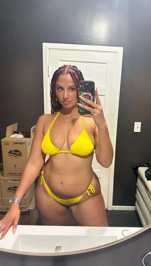 YesJulz photo 155102