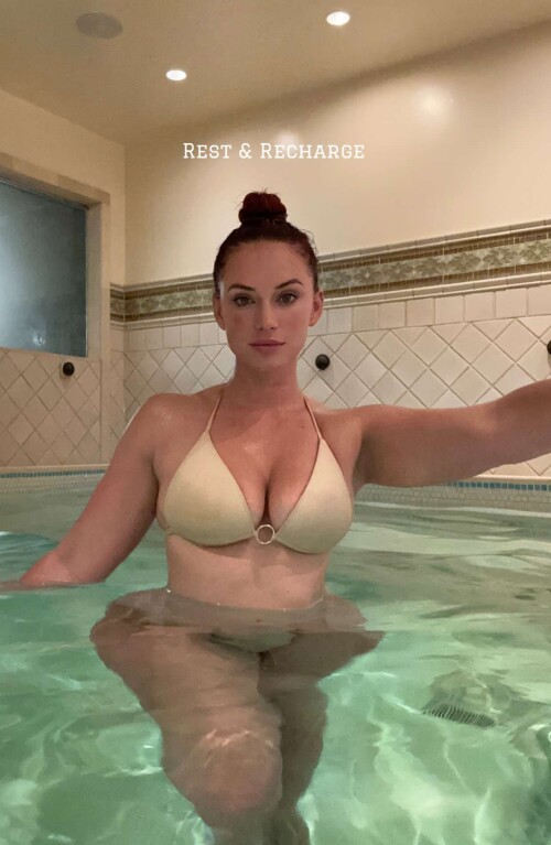 Photo 163 of YesJulz