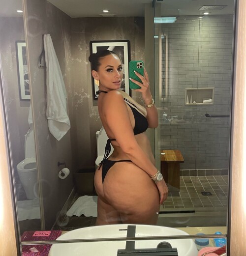 Photo 93 of YesJulz
