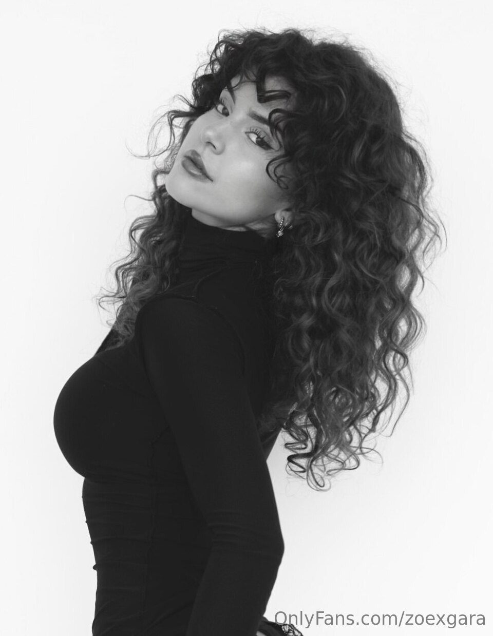 Photo 41 of Zoe Gara